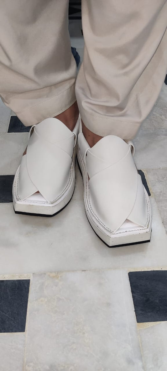 WHITE KAPTAN CHAPPAL